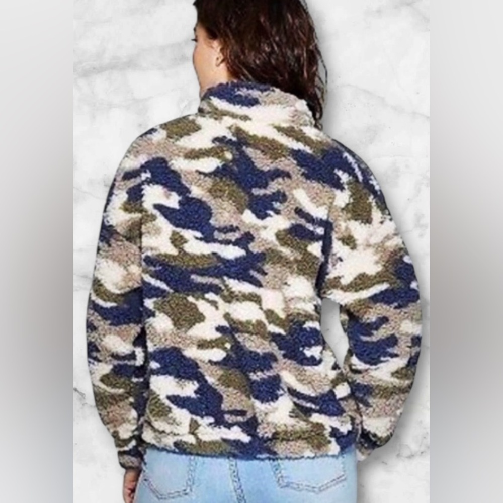 Grayson Threads Camo Fleece Sherpa Weekend 1/4 Zip Cropped Sweatshirt Size S - Picture 5 of 12